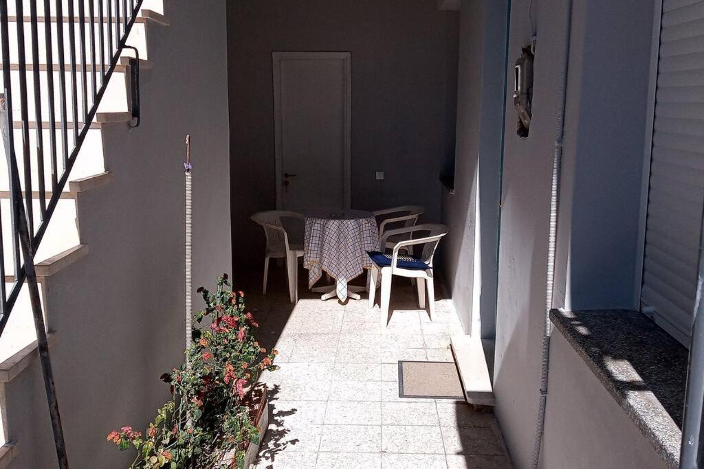 Paris House 3 Apartment Patras Ngoại thất bức ảnh